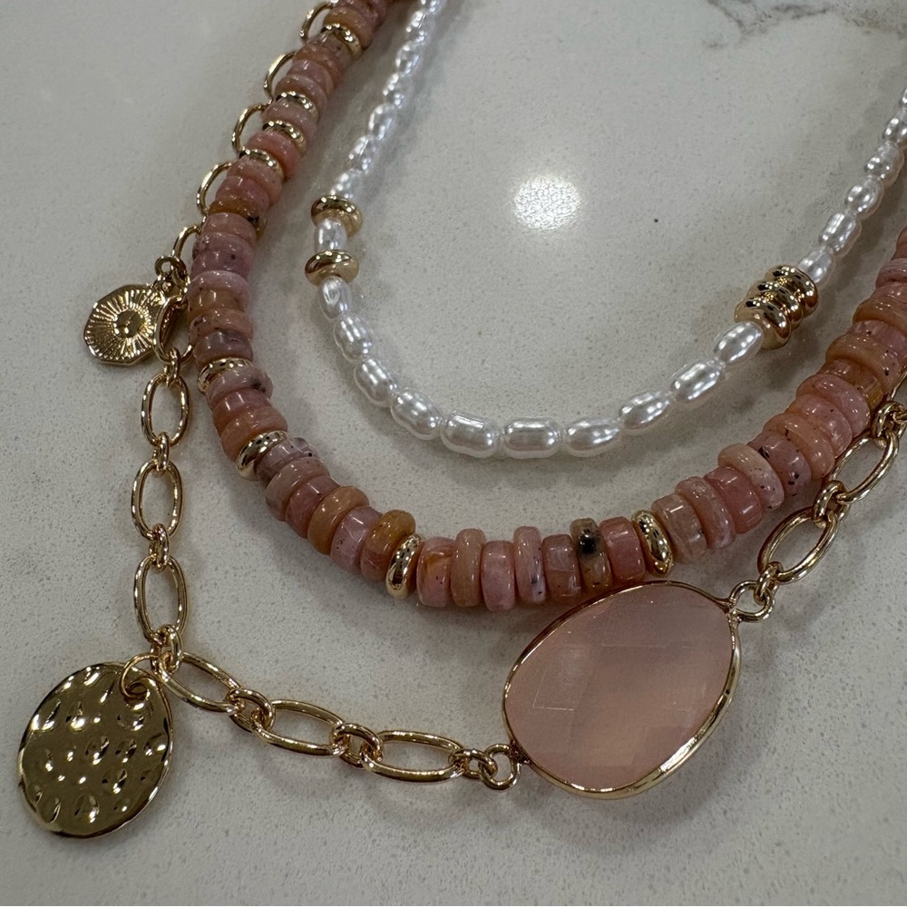 LOFT Pink Pearl & Gold Layered Pendant Necklace with Delicate Chains - Picture 3 of 10